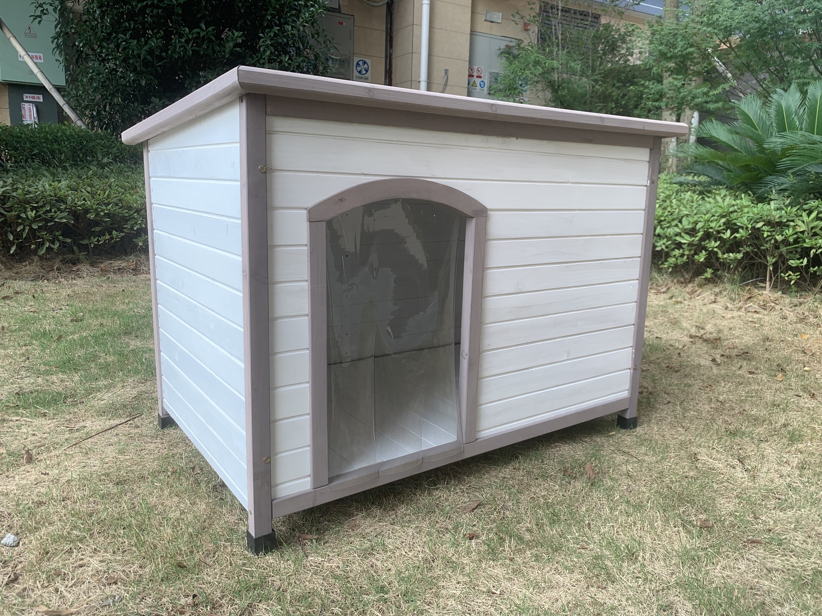 V278-DK-11676-WHITE-78739-00 YES4PETS XL Timber Pet Dog Kennel House Puppy Wooden Timber Cabin With Stripe White - Image 1
