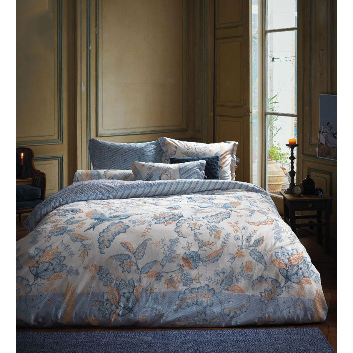 V442-HIN-QUILTCS-ROYALBIRDS-BLUE-KI-83349-00 PIP Studio Royal Birds Blue 100% Cotton Quilt Cover Set King - Image 1
