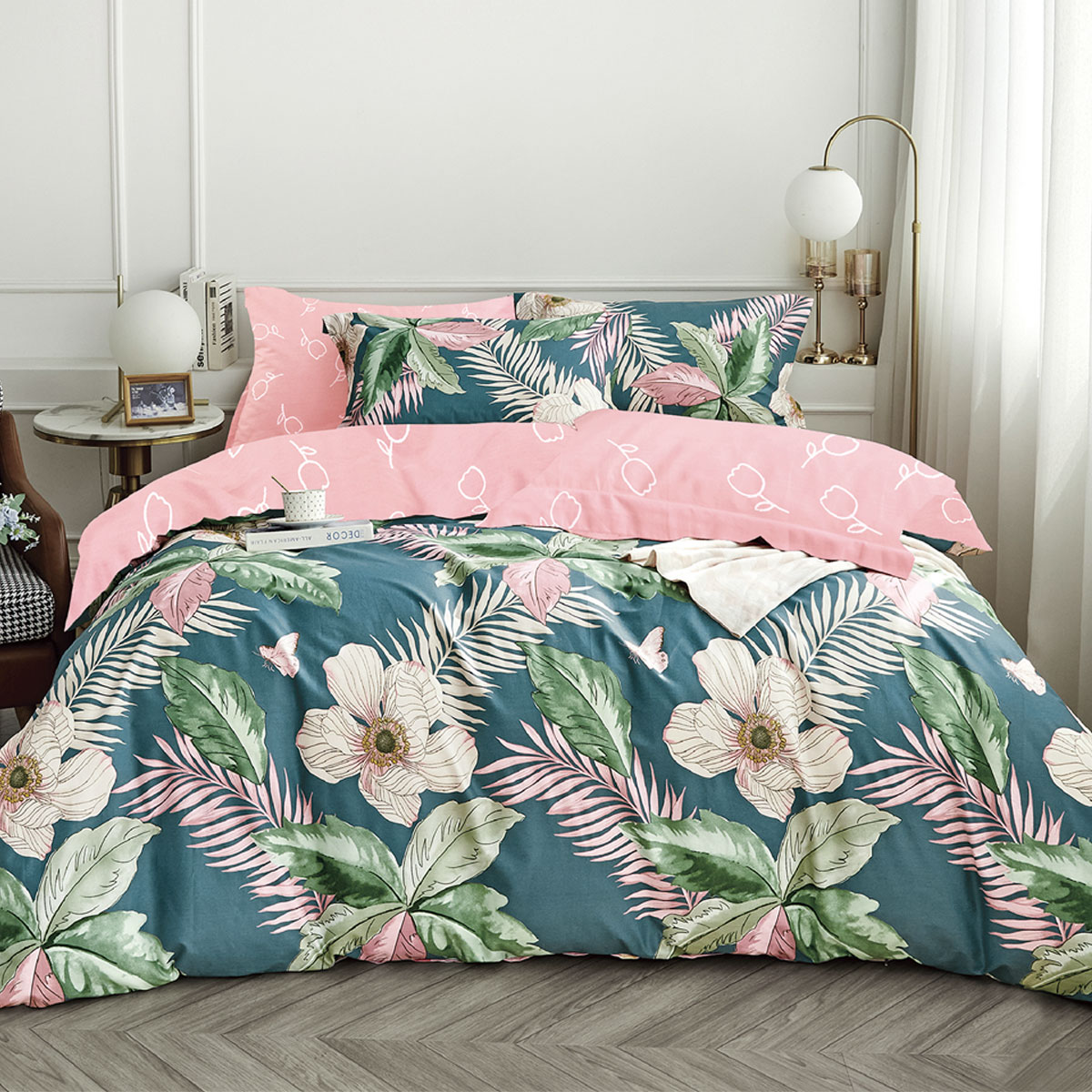 V442-INT-QUILTCS-250TCTIKI-MULTI-QS-159130-00 Ardor 250TC Tiki Tropical Cotton Sateen Quilt Cover Set Queen - Image 1