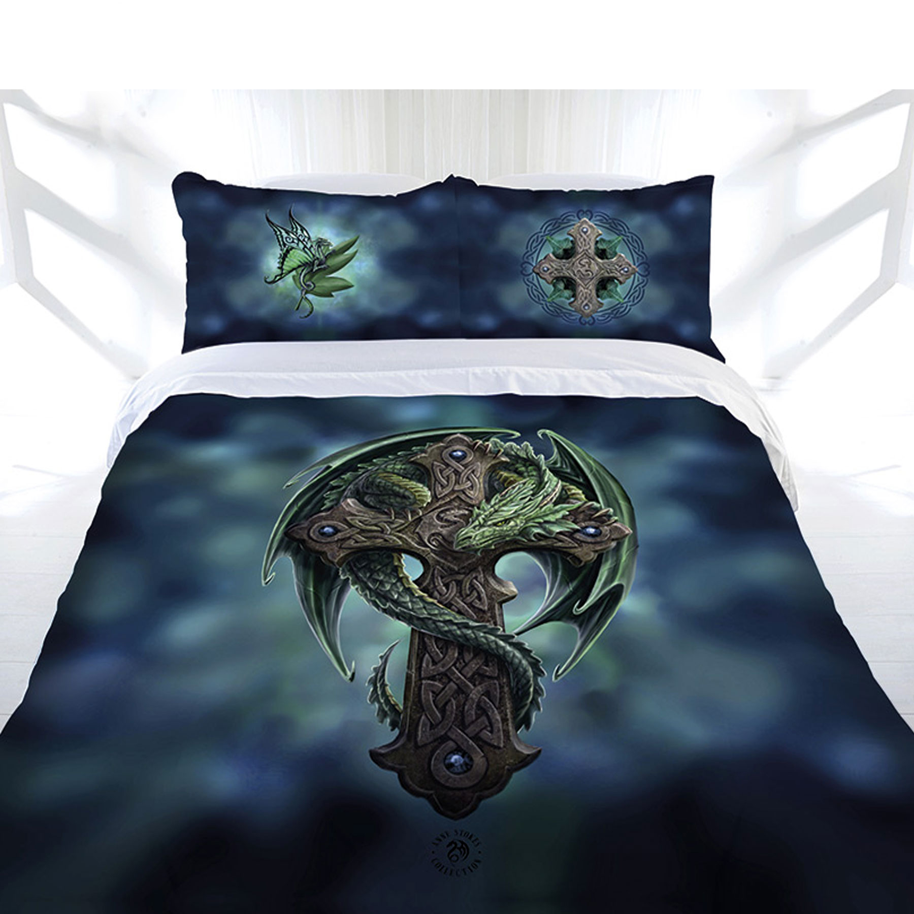 V442-LDE-QUILTCS-WOODLANDGUARDIAN-GREEN-DS-77796-00 Anne Stokes Woodland Guardian Quilt Cover Set Double - Image 1