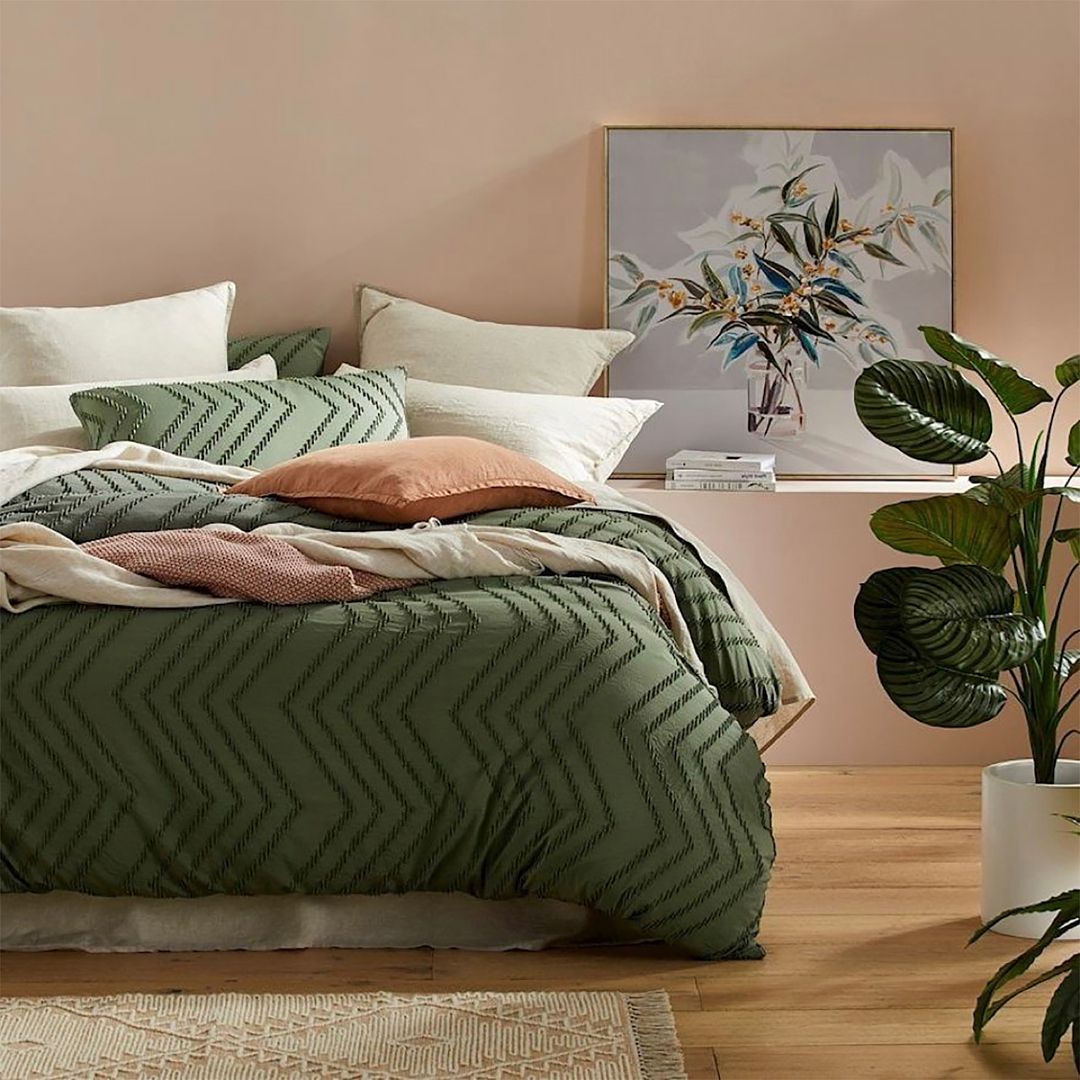 V493-JZ-K-17-150842-00 Tufted Boho Wave Jacquard Quilt Cover Set- Dark Green - King Size - Image 1