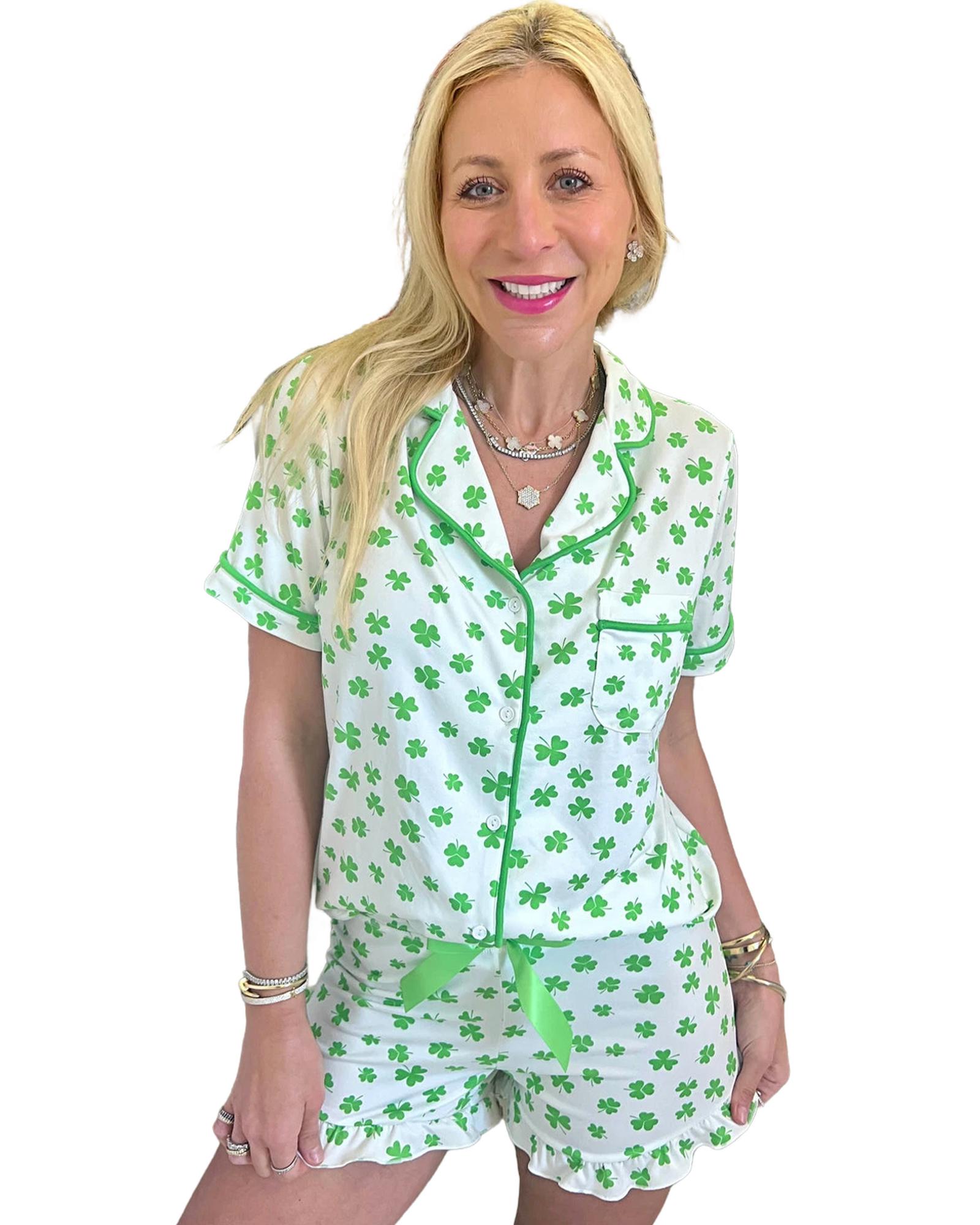 V539-AZEXDC151291-P10920-M-202508270350-00 Green Clover Printed Short Sleeve and Ruffled Shorts Pajama Set - M - Image 1
