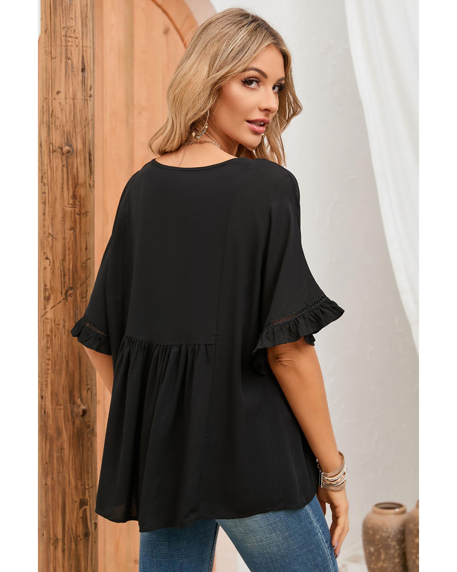 V539-AZEXDC25119248-2-M-202508272305-00 Azura Exchange Black Ruffled Lace Detail Loose V Neck Top - M - Image 1