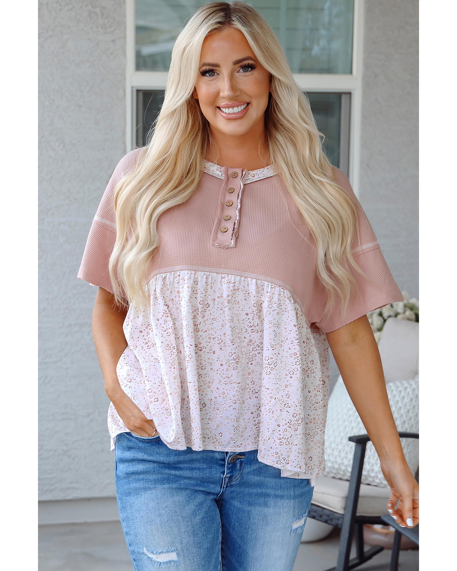 V539-AZEXDC25223798-P1020-L-202508272325-00 Pink Waffle Floral Patchwork Exposed Seam Detail Short Sleeve Top - L - Image 1