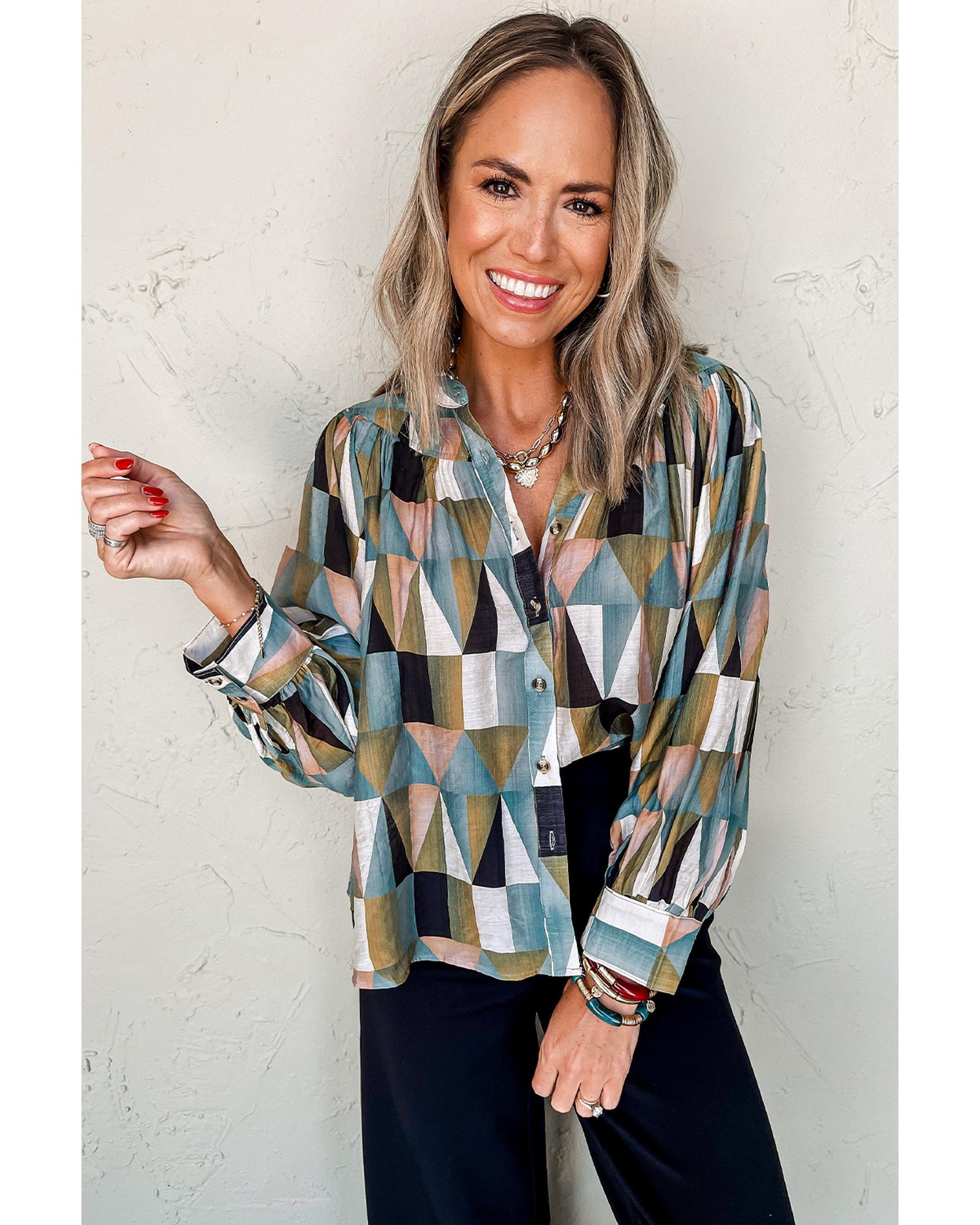 V539-AZEXDC2555818-P920-XL-202508282140-00 Green Geometric Print Buttoned Balloon Sleeve Loose Fit Shirt - XL - Image 1