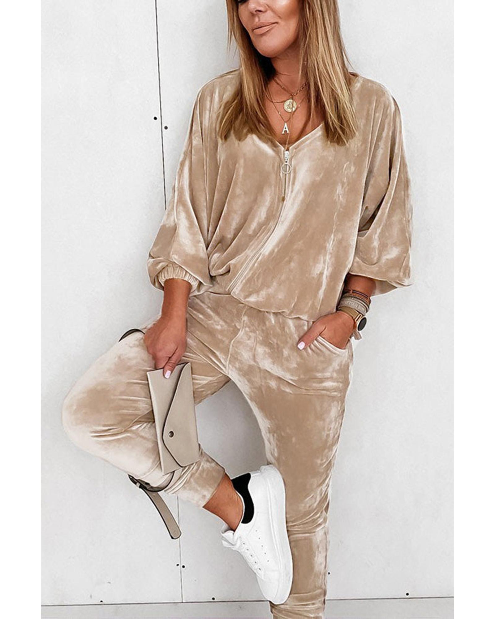 V539-AZEXDC625359-P6016-XL-202508300910-00 Parchment Velvet Zipped Top and Joggers Two Piece Set - XL - Image 1