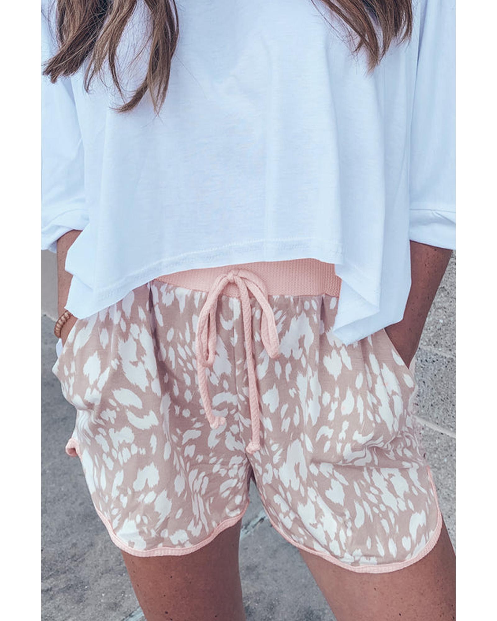 V539-AZEXDC731742-P1620-L-202508292155-00 Khaki Classic Leopard Arched Hem Elastic Waist Casual Shorts - L - Image 1