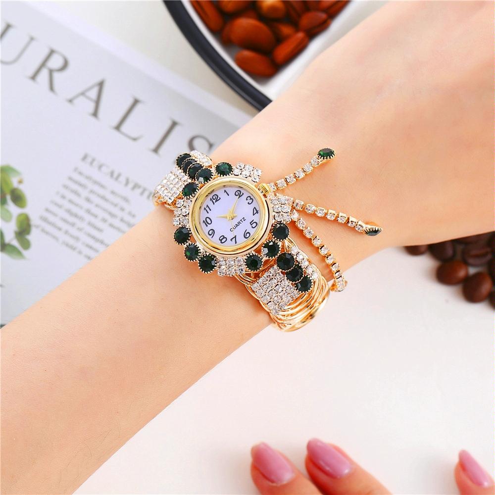 V562-A1075060550DBT-202505271121-00 Diamond Pendant Quartz Bracelet Watch for Women - Wild and Unique - Green - Image 1
