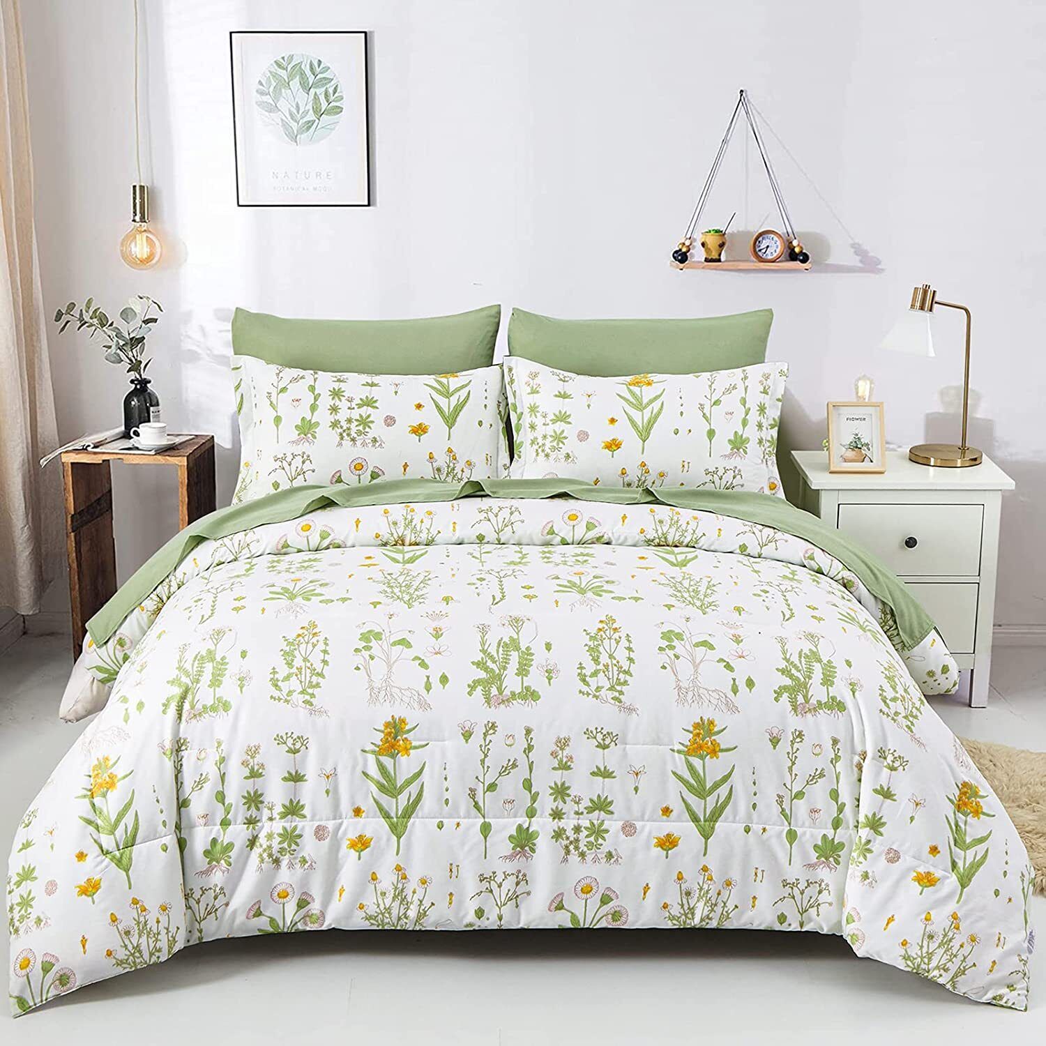 V745-MAB010487AJ3-218254-00 Vintage Delicate green bloom 3 Pc Comforter & Pillow Cover Set - Image 1