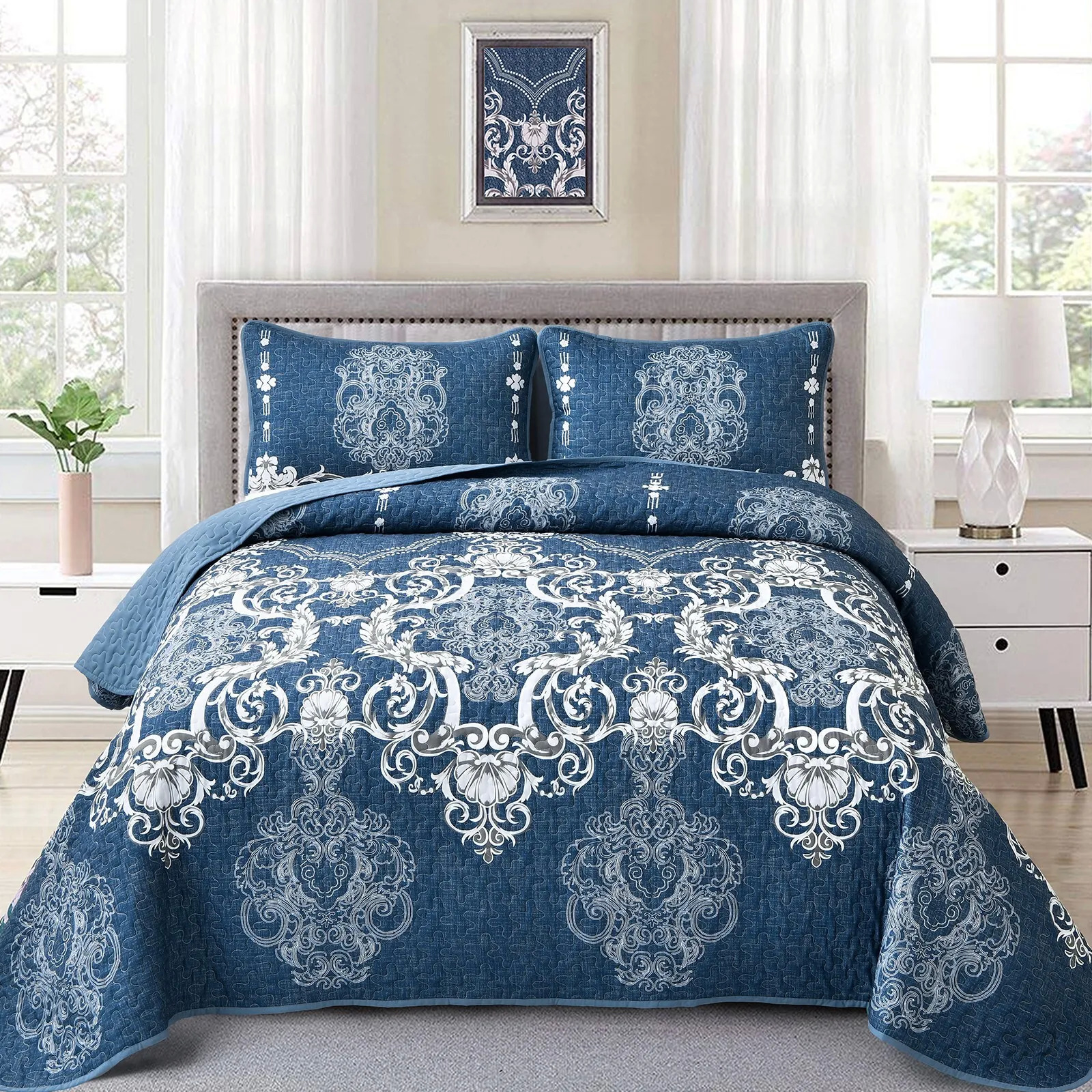 V745-MAC080494Q13U-190919-00 Alluring Quilted bedspread and pillowcovers set: Luxurious Bedroom Addition - Queen size - Image 1
