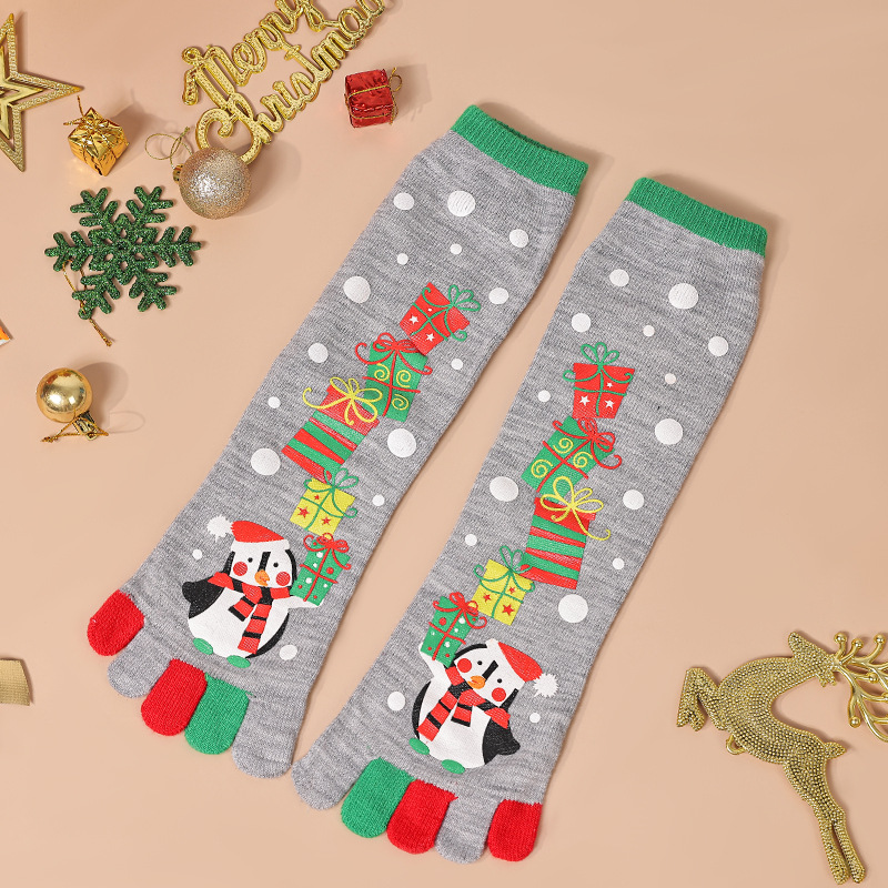 V888-ELOSUNG10526-205546-00 Penguin Christmas tabi socks with gift tower design, women's cartoon stockings 5 pairs - Image 1