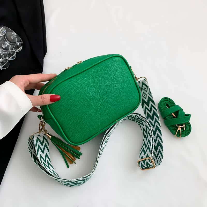 V888-ELOSUNG16020-214178-00 Green Trendy Crossbody Shoulder Bag with Tassel Accent - Compact and Stylish - Image 1