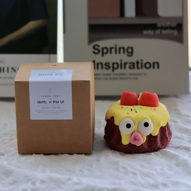 V888-ELOSUNG20869-202503071420-00 Yellow Cake Candle - Cute Soy Wax Candle, Gift for Friends (Gardenia) - Image 1