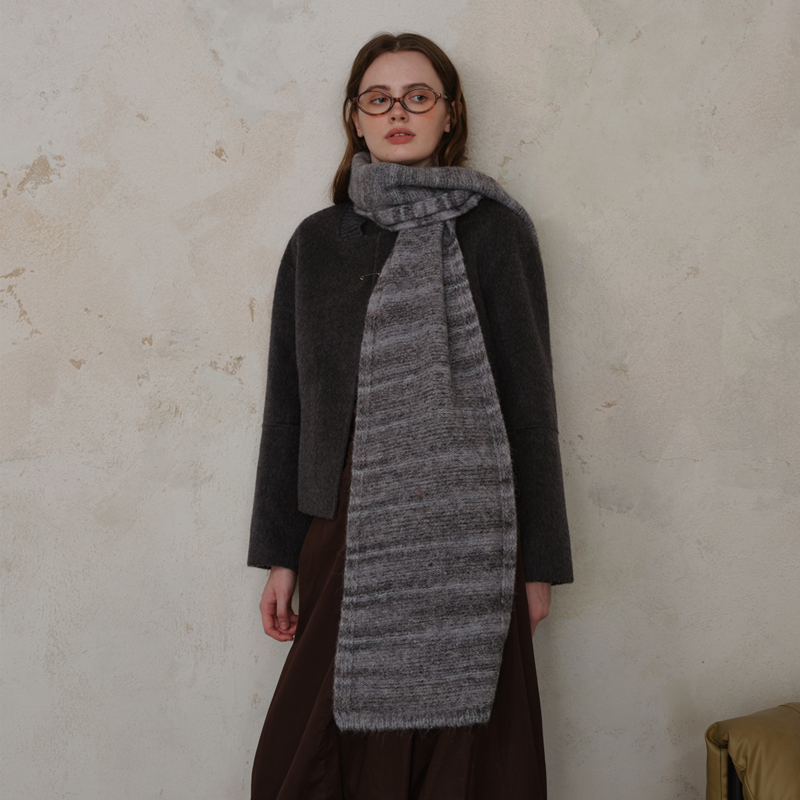 V888-ELOSUNG21750-202503111107-00 Grey Vintage Wool-Blend Knit Scarf - Warm and Stylish for Men and Women - Image 1