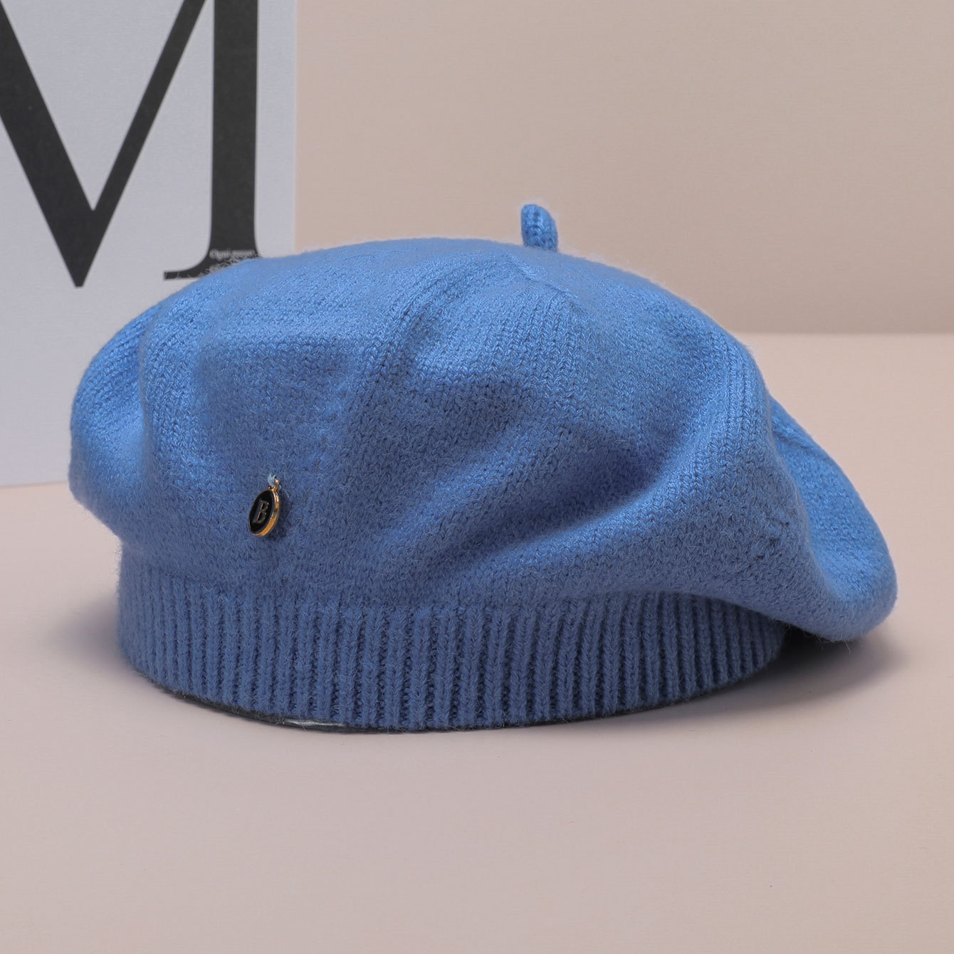 V888-ELOSUNG26624-202505131652-00 Blue Vintage Inspired Knitted Beret - Stretchy & Comfortable Wool Blend Cap - Image 1