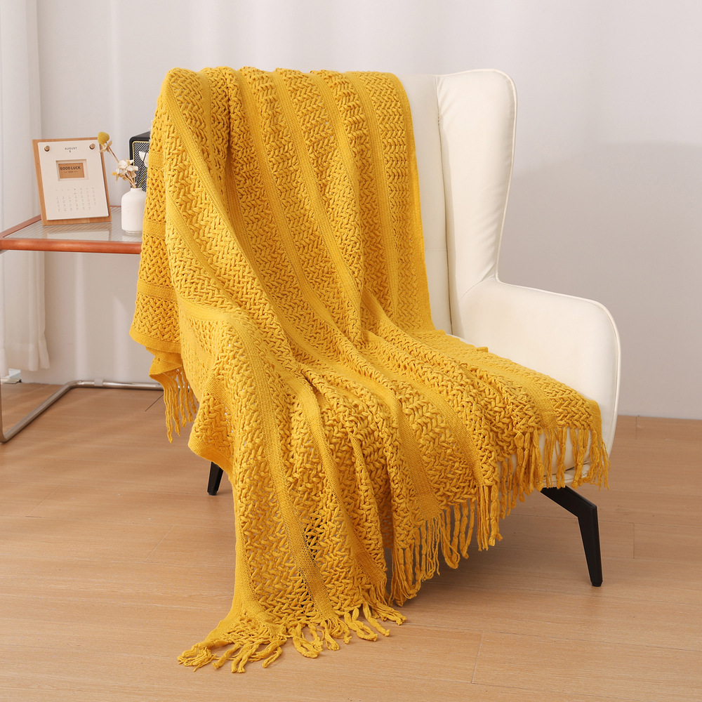V888-ELOSUNG28808-202505231237-00 Yellow Hollow Knitted Sofa Blanket with Tassels, 120 x 165 cm, 510g, Ideal for Hotel and Home - Image 1