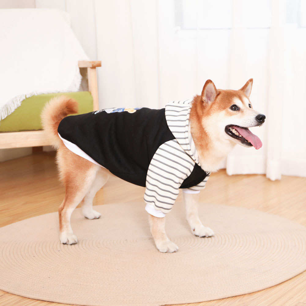 V888-ELOSUNG31072-202505231137-00 Autumn/Winter Dog Clothes - Black Hoodie with Striped Hood & Baseball Bear (Size - S) - Image 1