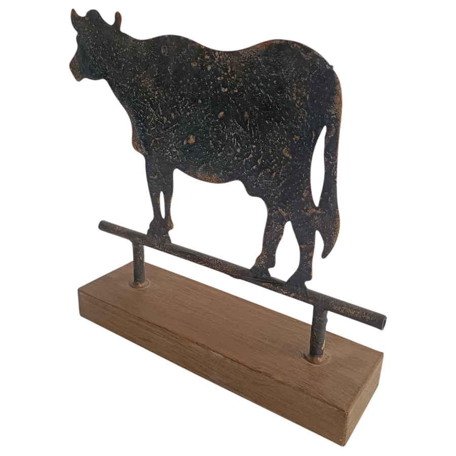 V637-84173COW-202508251625-00 Cow Statue on Base 30x26cm - Image 1